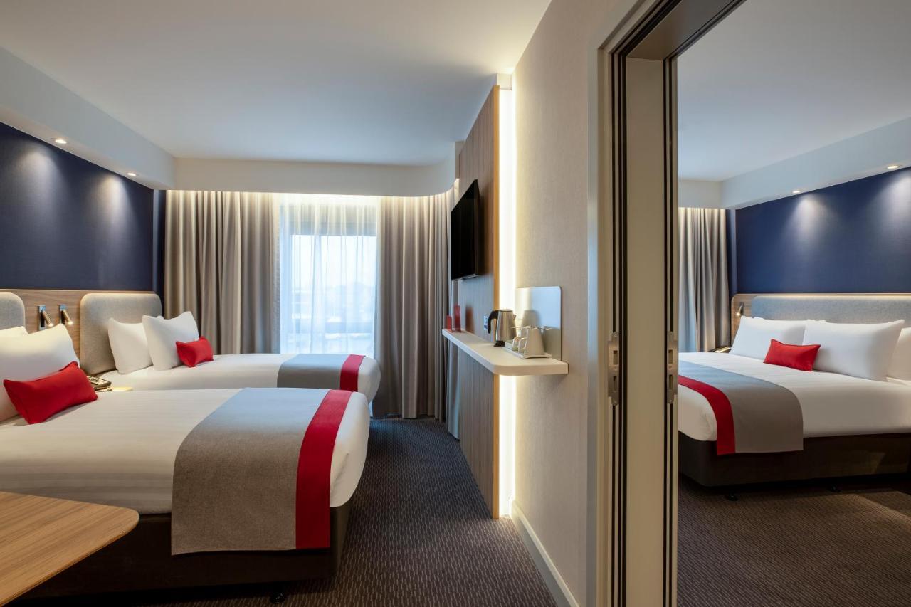 Holiday Inn Express Cambridge West - Cambourne By Ihg Exterior photo