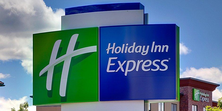 Holiday Inn Express Cambridge West - Cambourne By Ihg Exterior photo