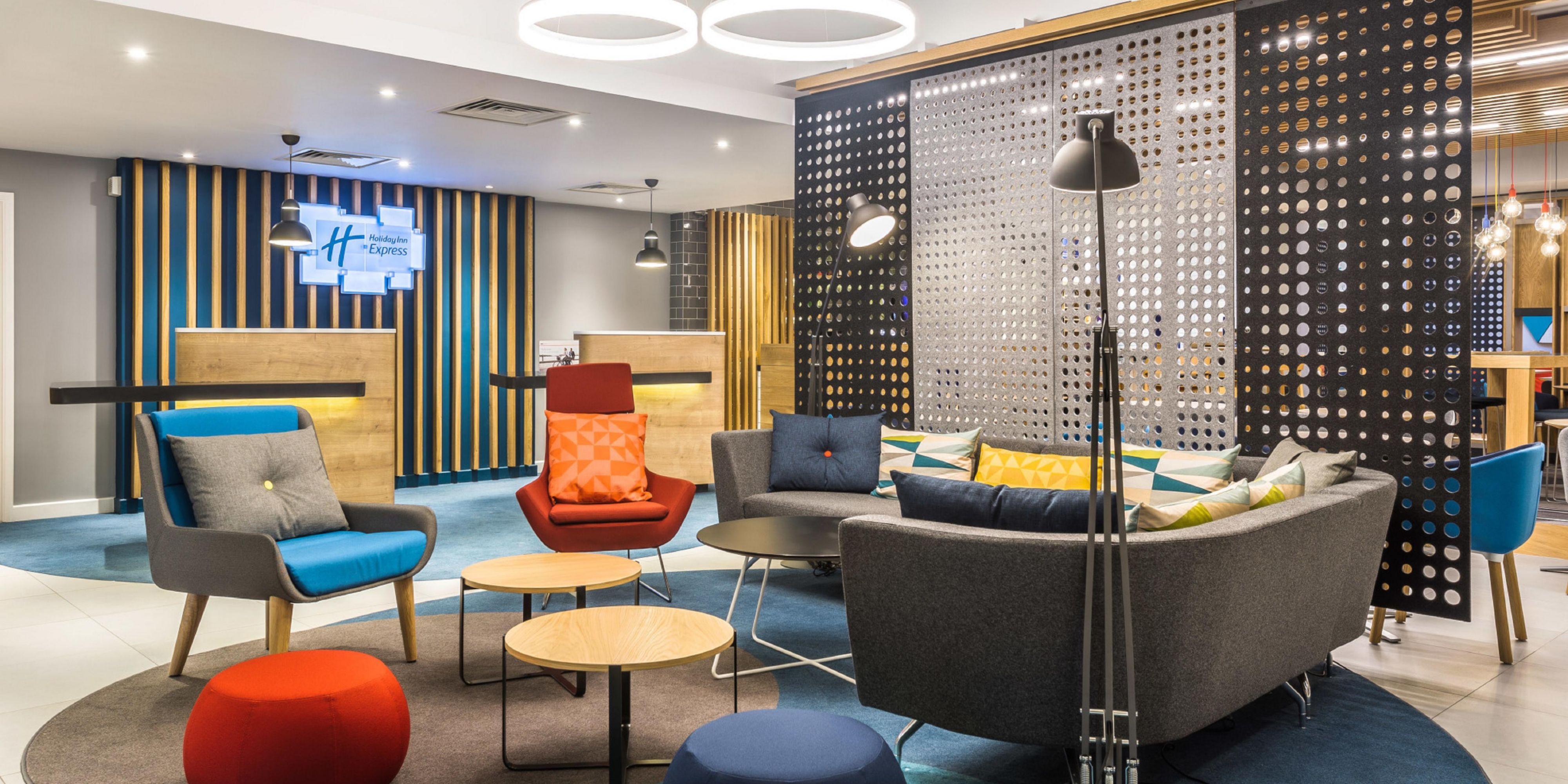 Holiday Inn Express Cambridge West - Cambourne By Ihg Exterior photo